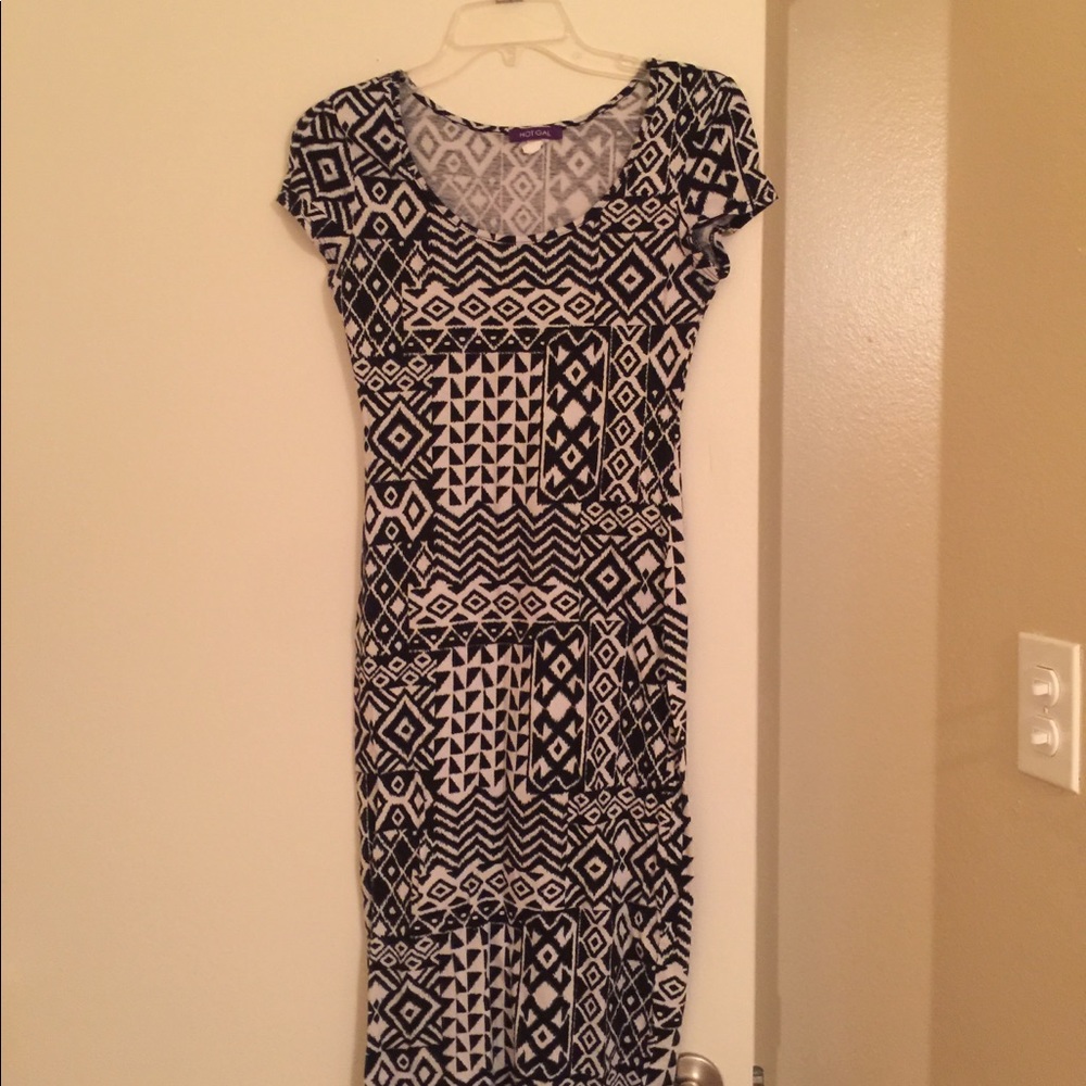 Aztec Dress - Picture 2 of 3